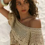 MAYA Crochet Off Shoulder Χειροποίητο Πλεκτό Τοπ Με Χαμόγελο - Μπεζ - Image 3