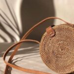 MAUI MEDIUM Χειροποίητη Ρατάν Στρόγγυλη Τσάντα - Image 2