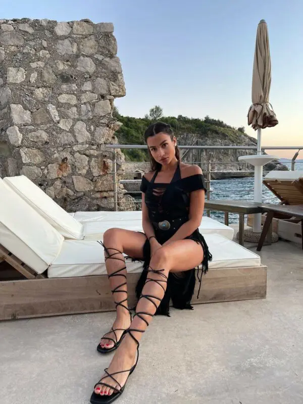 HEY VACAY Φόρεμα - Καφτάνι Με Κρόσσια - Image 4