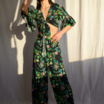 TROPICAL MOOD Reyon Top With Sleeves - Image 3