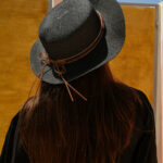 OLIVET  Hat With Belt And Decorative Gold Leaf - Image 9