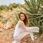 KATIE Χειροποίητο Πλεκτό Μακρυμάνικο Maxi Φόρεμα -Λευκό - Image 2
