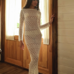 PARADISE FEELING Maxi Handmade Long-Sleeved Crochet Dress With Open Back