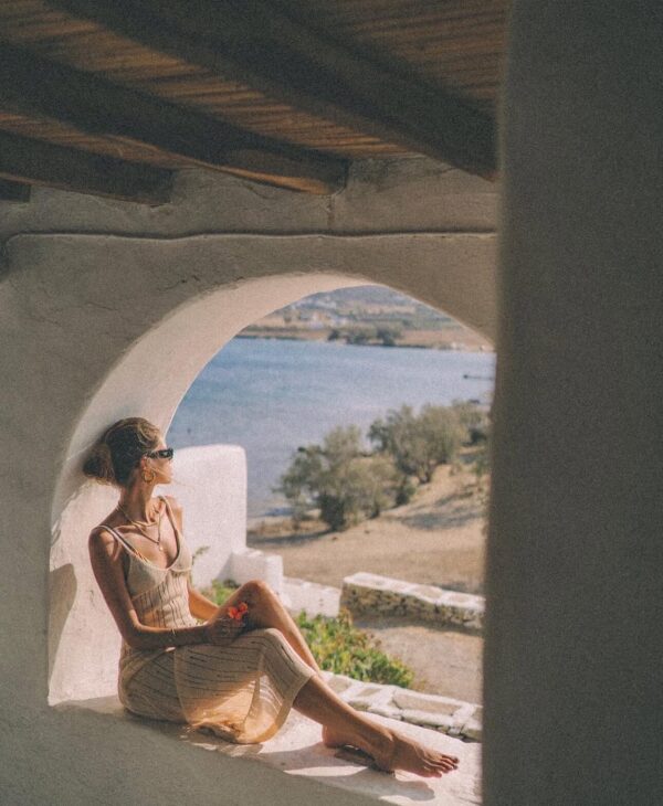 ELEVATED LOOK Maxi Πλεκτό Φόρεμα Με Τιράντες Και Σκίσιμο Στο Πλάι - Image 5