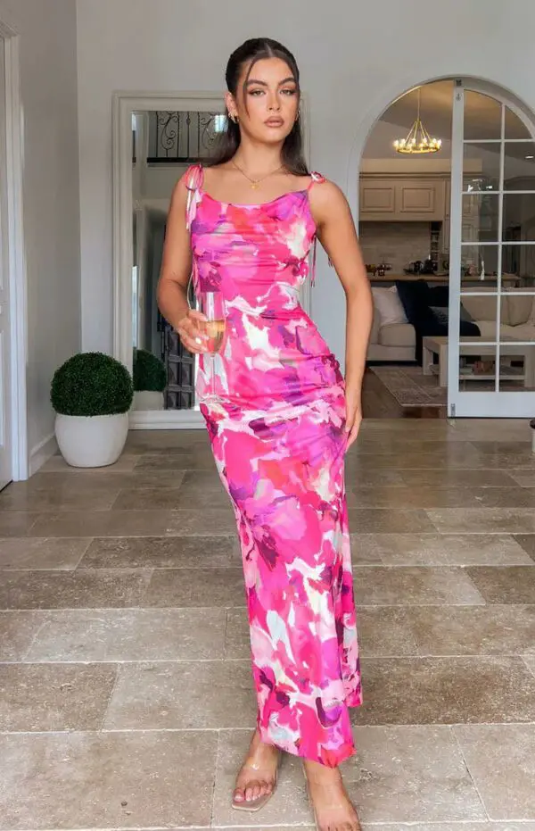 GET THE FANTASIA Maxi Dress With Straps