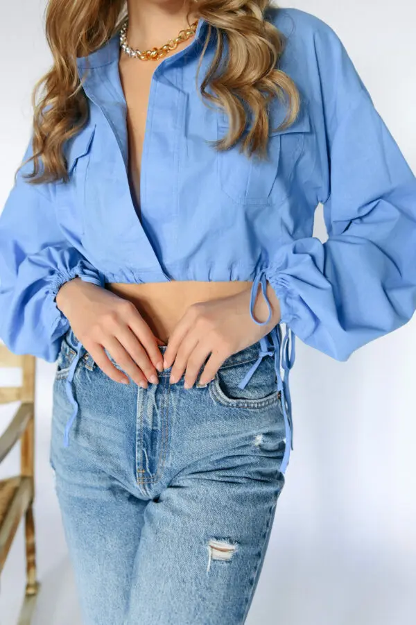 LOVE THIS Μακρυμάνικο Crop Τοπ – Τύπου Πουκάμισο -Μπλε - Image 3