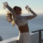 HOLD IT DOWN Long-Sleeve Crop Top With Lace Details - Image 2