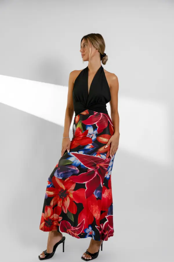 Floral Maxi Dress With Open Back And Plunging Neckline - Image 3
