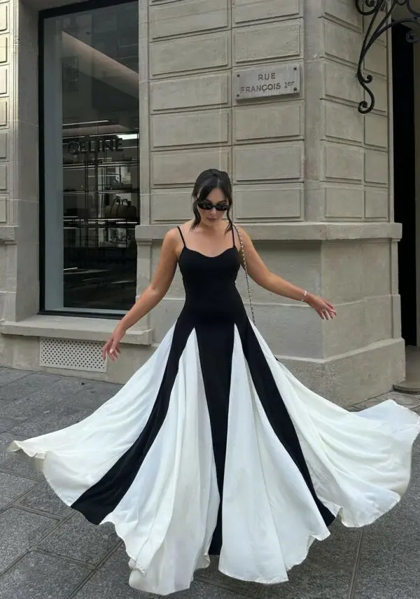 HERE SHE IS Maxi Φόρεμα Με Τιράντες Και Λεπτομέρεια Άνοιγμα Στο Τελείωμα - Image 4