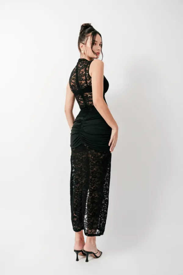 Maxi See Through Φόρεμα Δαντέλα Και Μεταλλικές Λεπτομέρειες - Image 4