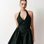 Αμάνικο Mini Φόρεμα Σε Κλος Γραμμή -Μαύρο