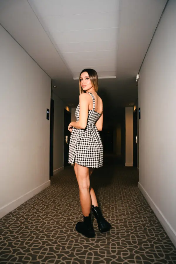 Mini Plaid Dress With Straps And A Line - Image 3