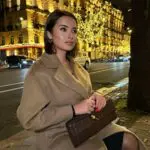 Δερματίνη Τσάντα Clutch Με Πλεκτό Σχέδιο Και Χρυσό Κούμπωμα Κόμπος -Καφέ - Image 2