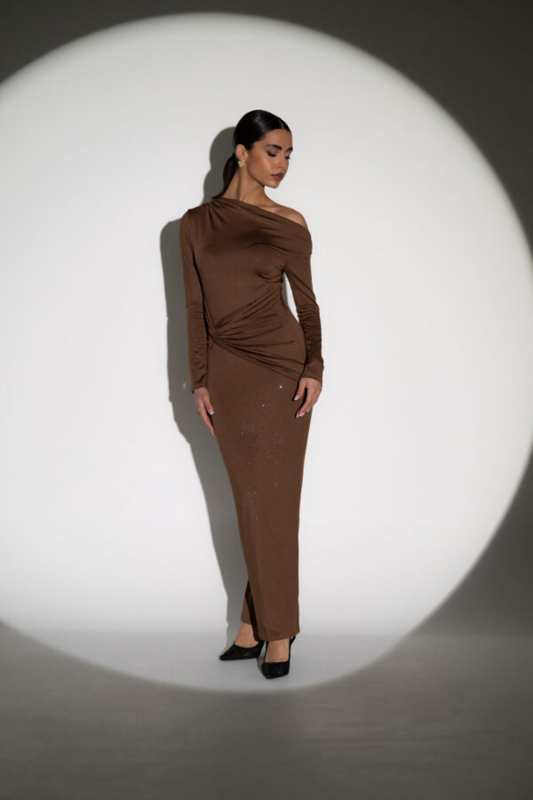 Maxi Long Sleeve Dress With Dropped Shoulder And Knot Detail Decorated With Glitter- Brown - Image 3