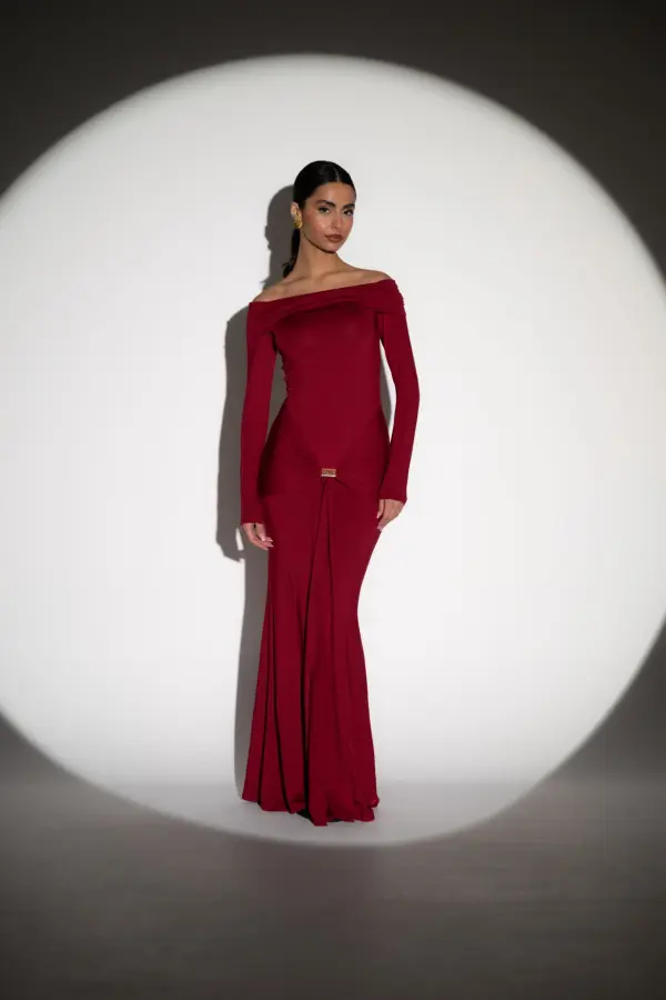 Maxi Long Sleeve Dress With Dropped Shoulders And Straps Decorated With Gold Detail - Burgundy - Image 2