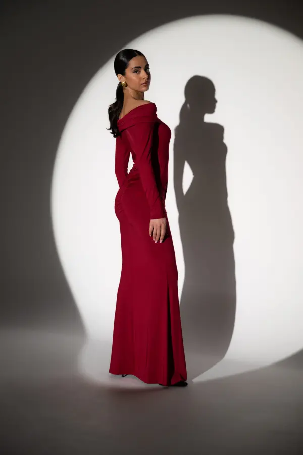 Maxi Long Sleeve Dress With Dropped Shoulders And Straps Decorated With Gold Detail - Burgundy - Image 4