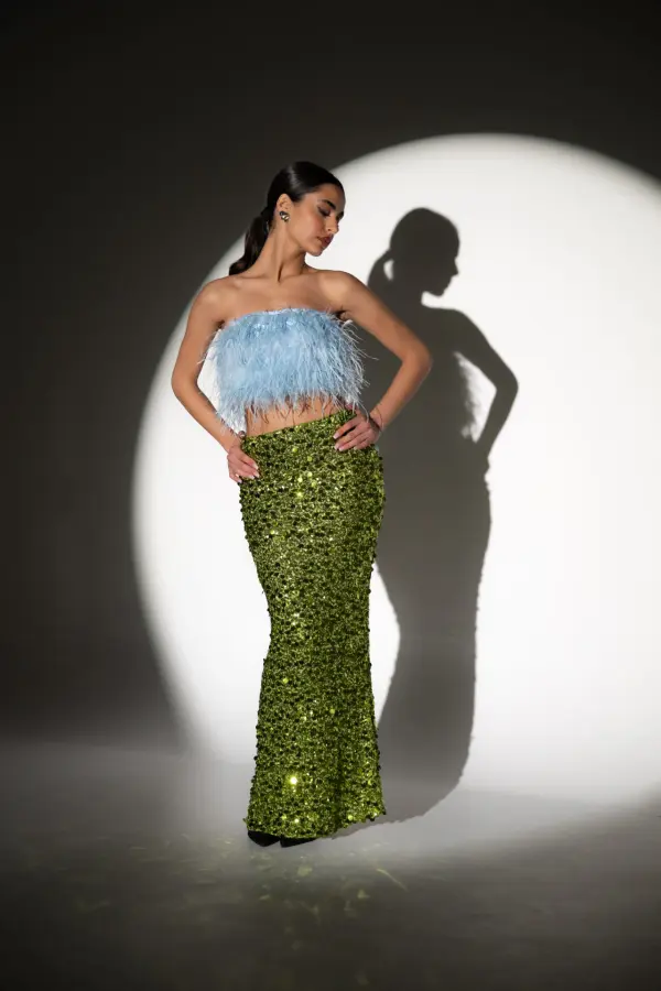FEATHER TOUCH Strapless Top Decorated With Feathers - Light Blue - Image 4