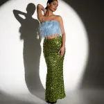 FEATHER TOUCH Strapless Top Decorated With Feathers - Light Blue - Image 6