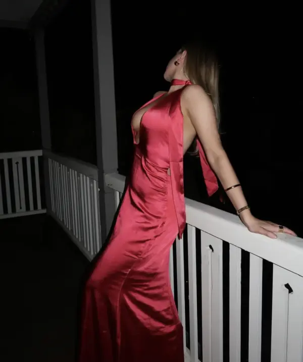 Maxi Dress With Open Back, Neck Tie And Satin Look -Red - Image 5