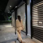 Mini Μακρυμάνικο Φόρεμα Με Εφέ Πλισέ Πουκάμισο Και Φούστα Με Βολάν - Image 6