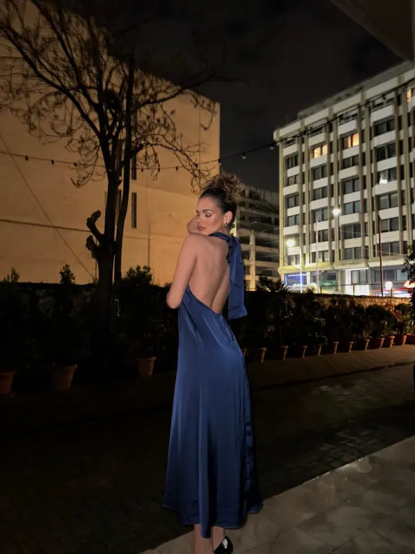 Midi Dress Tied At The Neck With Open Back -Blue
