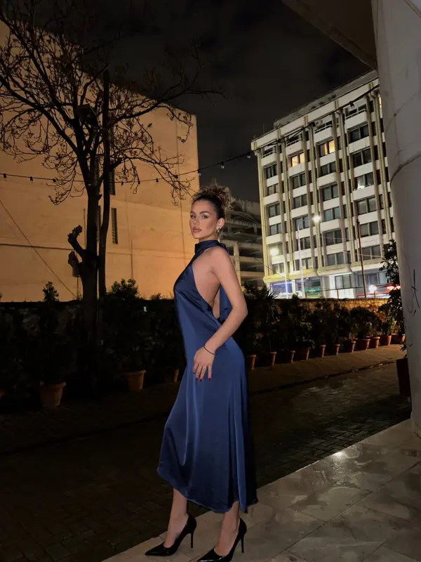 Midi Dress Tied At The Neck With Open Back -Blue - Image 2