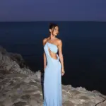 Maxi Lurex Φόρεμα Με Άνοιγμα Στο Μπούστο Και Λεπτή Τιράντα Στον Έναν Ώμο- Γαλάζιο - Image 2
