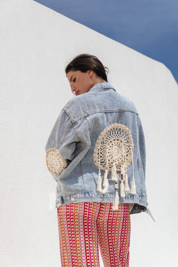 Denim Oversized Τζάκετ Διακοσμημένο Με Πλεκτές Ονειροπαγίδες Κορδόνια ,Φουντίτσες Και Κοχύλια - Image 4