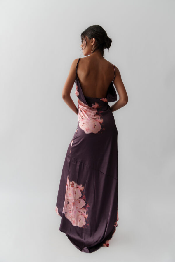 Maxi Dress With Draped Open Back And Decorated Flowers - Image 5