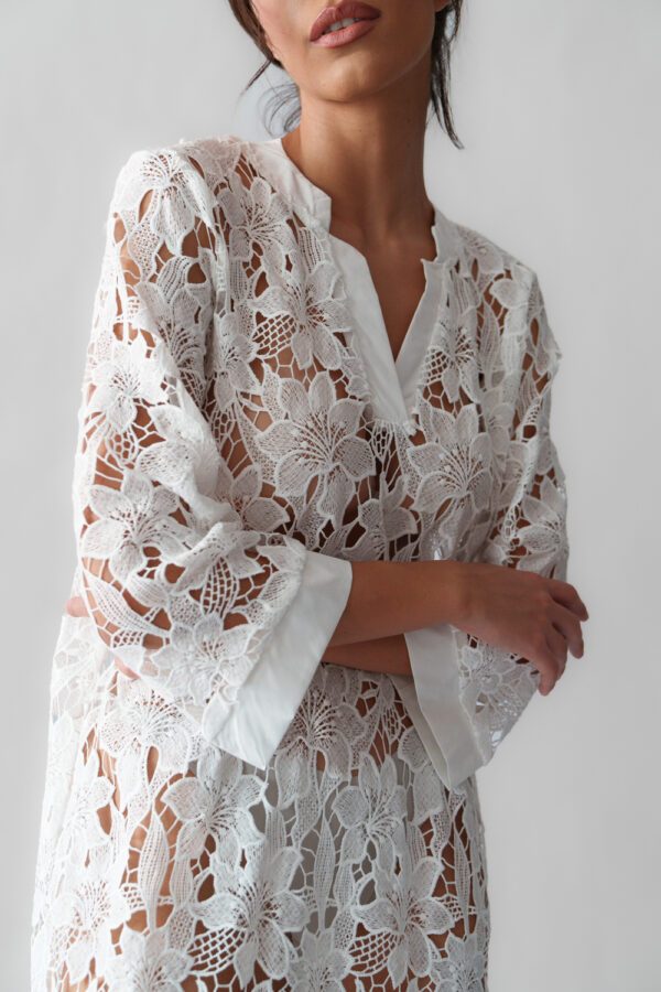 Maxi Perforated Kippur Dress With V-Neck - Image 2