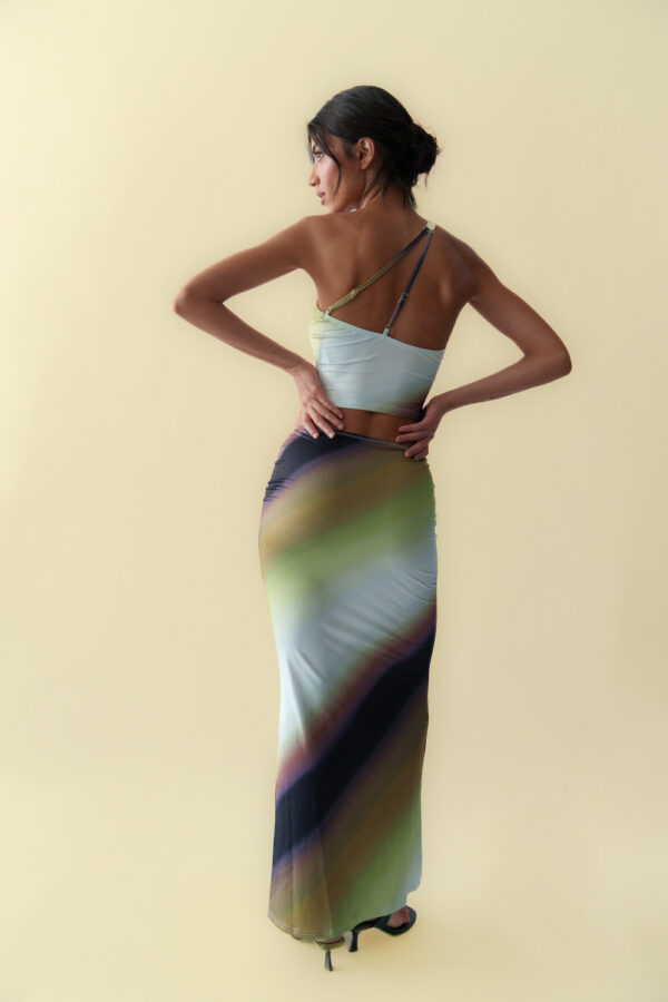 Σετ Crop Top Με Έναν Ώμο Και Maxi Φούστα - Image 4